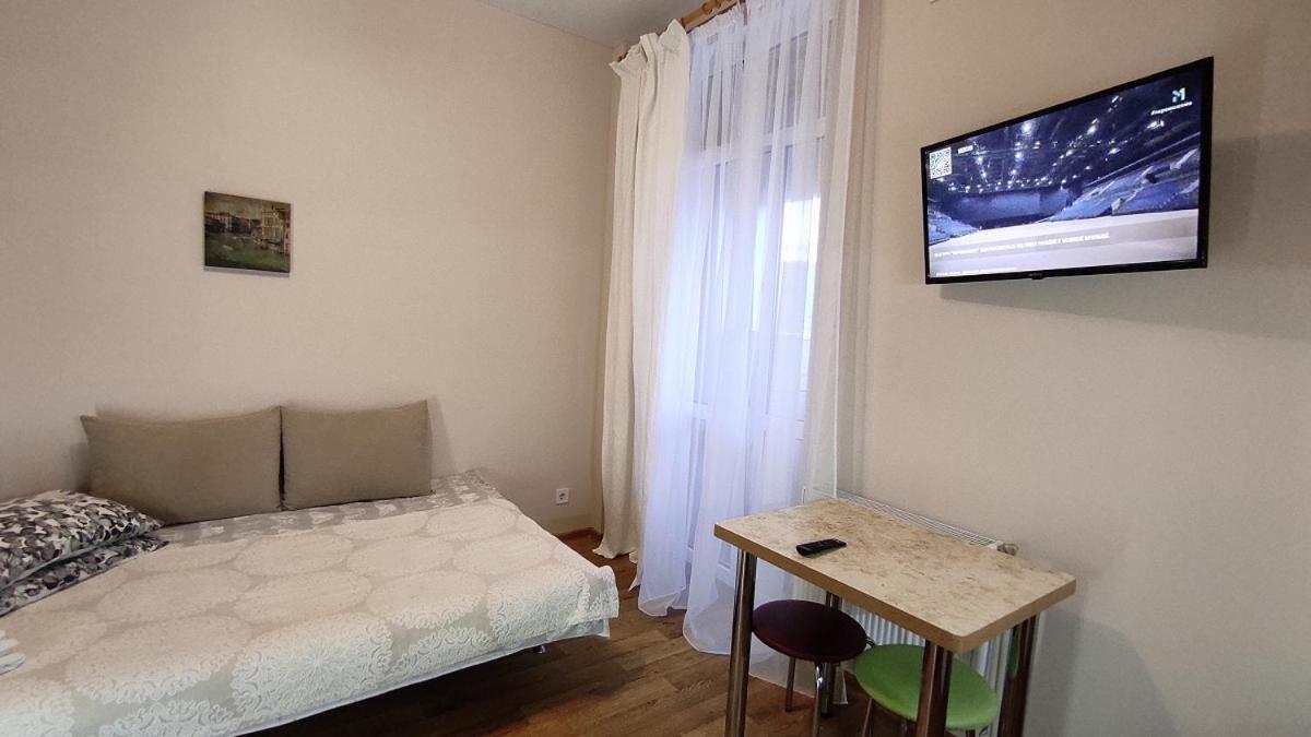 Апартаменты Левада Апартаменти Левада Apartments Levada Kharkiv Bagian luar foto